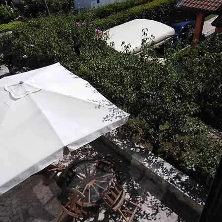 Il Semaforo O Due Matrimoniali Con Bagno A Pochi Passi Dal Centro Pietrasanta, Con Wi-fi Gæstehus Pietrasanta