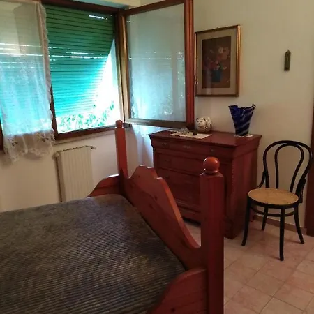 Il Semaforo O Due Matrimoniali Con Bagno A Pochi Passi Dal Centro Pietrasanta, Con Wi-fi