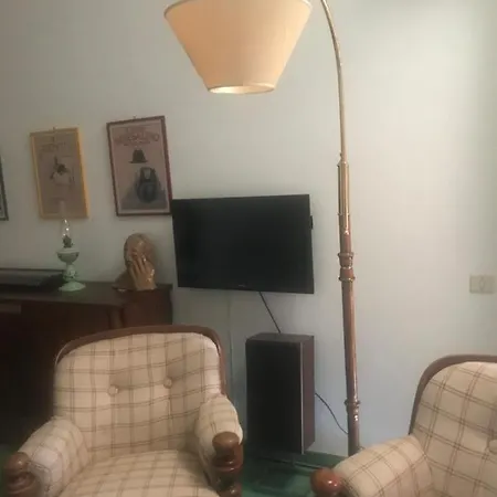Il Semaforo O Due Matrimoniali Con Bagno A Pochi Passi Dal Centro Pietrasanta, Con Wi-fi 3* Pietrasanta